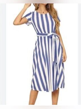 Women's Large Dress Blue and White Vertical Striped Short-sleeved Knee Length